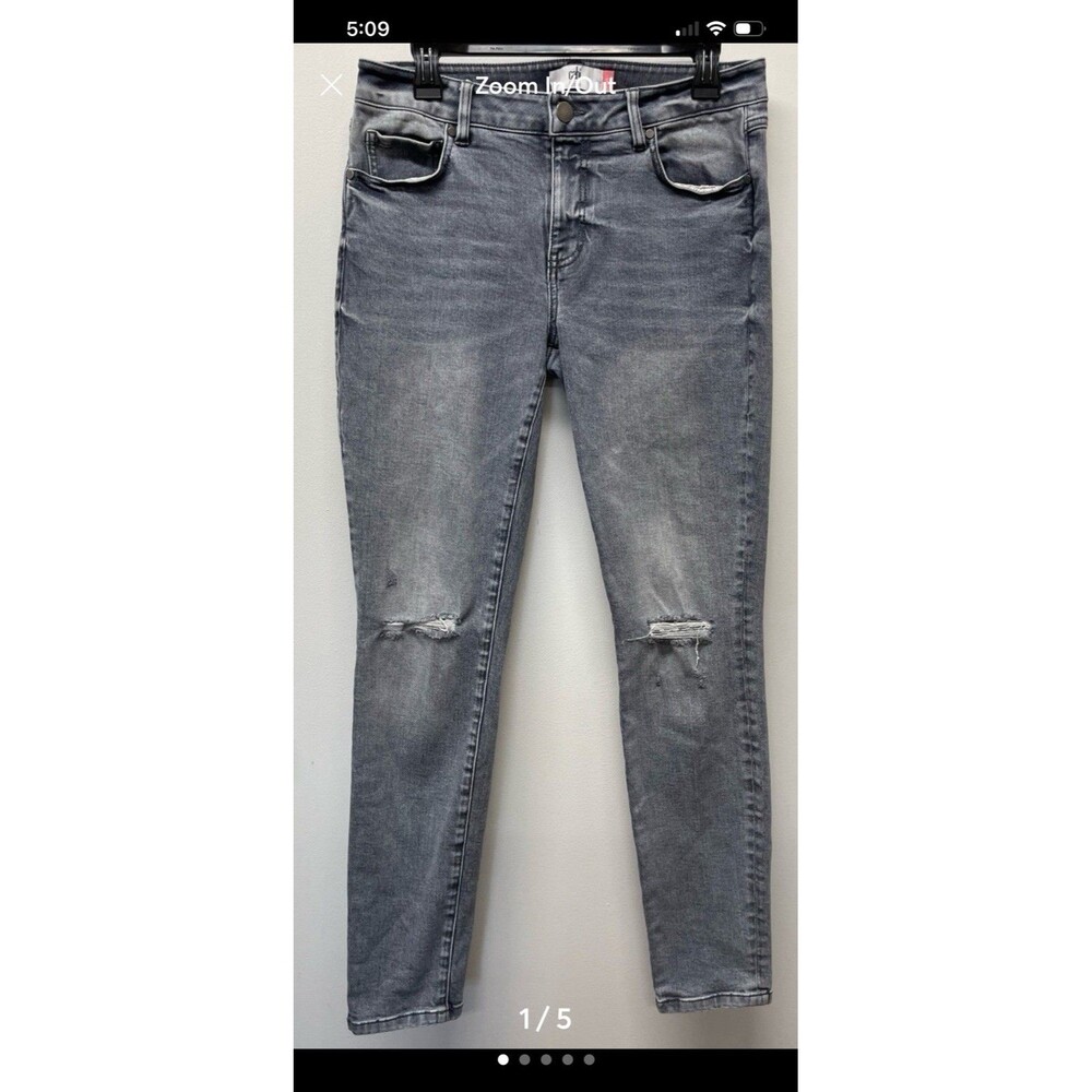 Super cute EUC Size 8 Slightly Distressed Light Gray High Skinny Jeans by CAbi